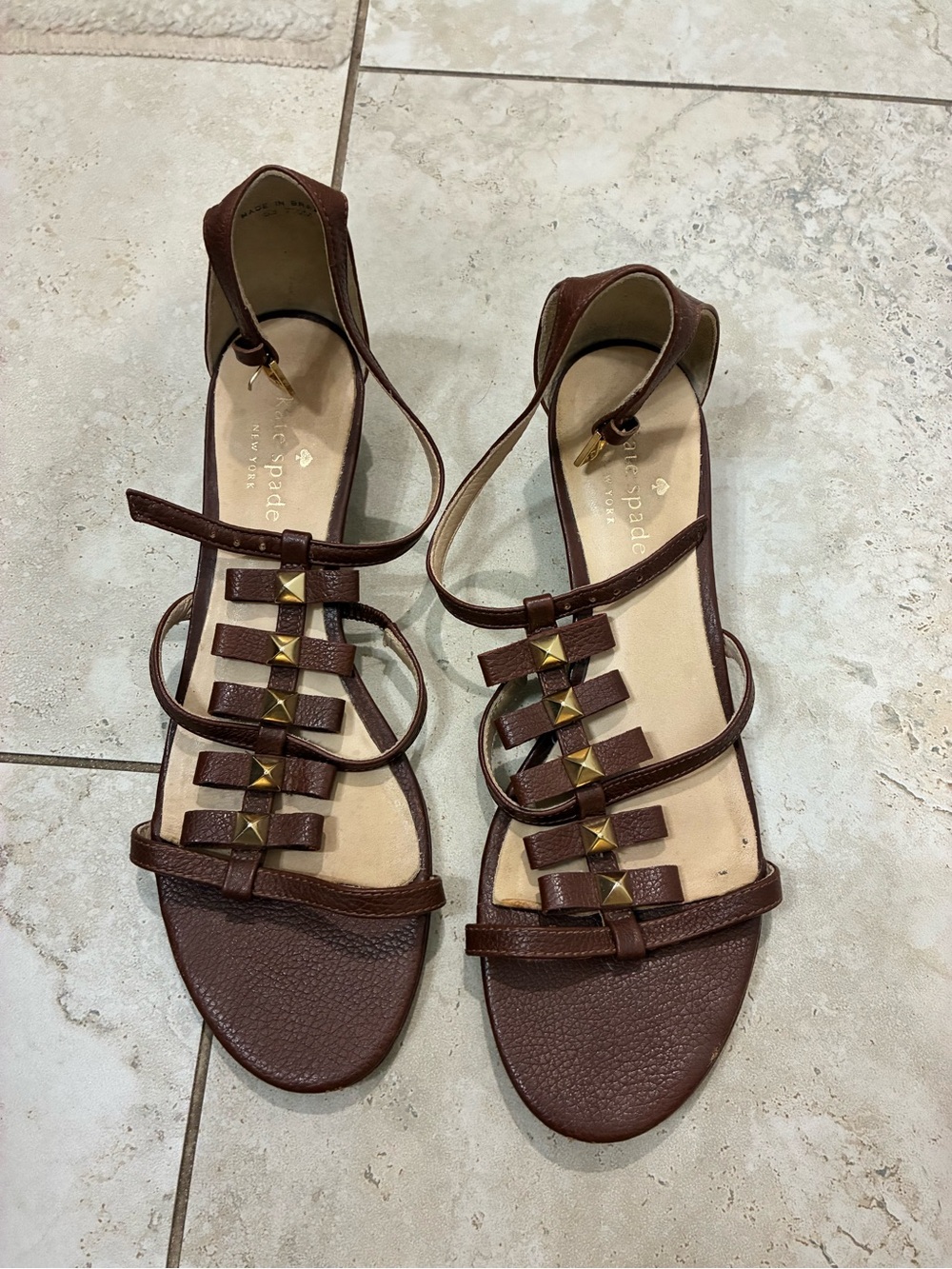 kate spade dark Brown Leather Studded Gladiator Sandals ankle strap 7.5 flat